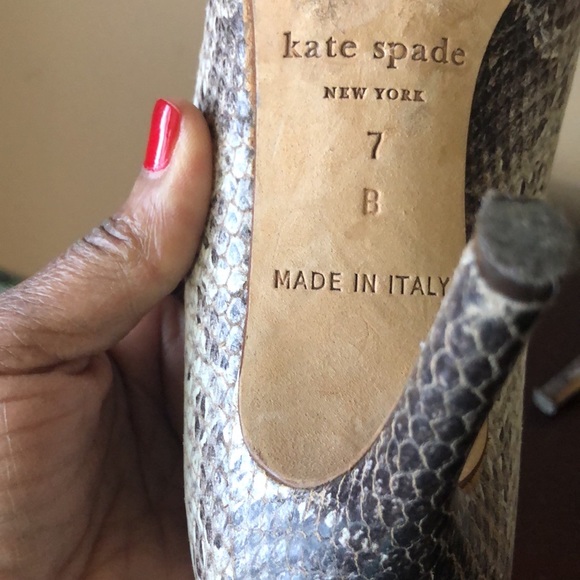 Shoes - Picture 4 of 5